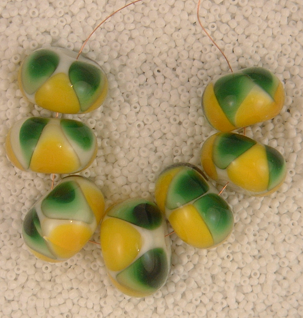 Green and yellow triangles set